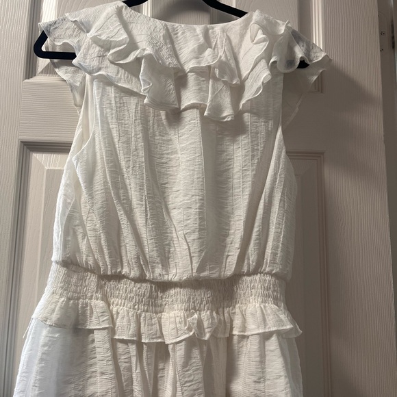 DO+BE white ruffle top in size M - Picture 2 of 2